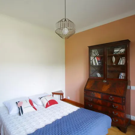 Feriehus Charming House With Great Views Brison-Saint-Innocent