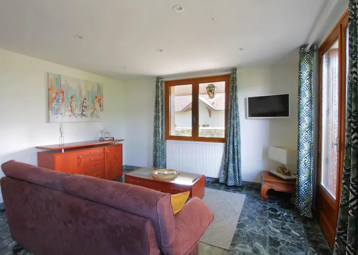 Charming House With Great Views * Brison-Saint-Innocent